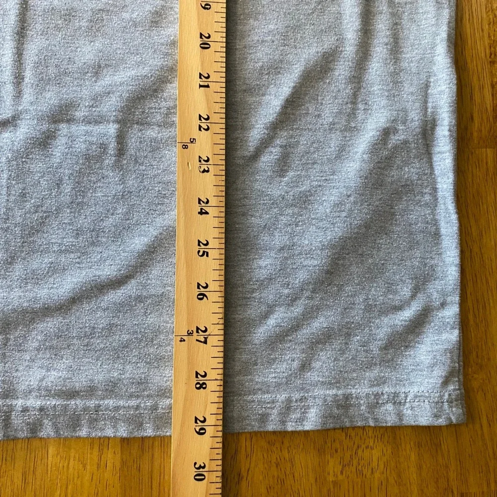 Levi's Graphic T-Shirt Mens Large Heather Grey Logo‎ Casual Everyday Outdoors